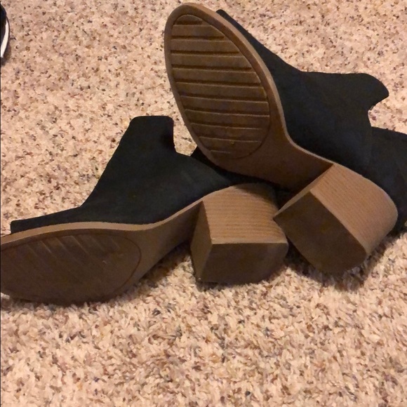 Black booties block heel - Picture 4 of 4